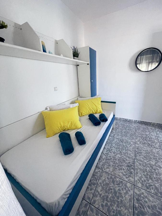 Coastline Apartment Néa Péramos Exteriér fotografie