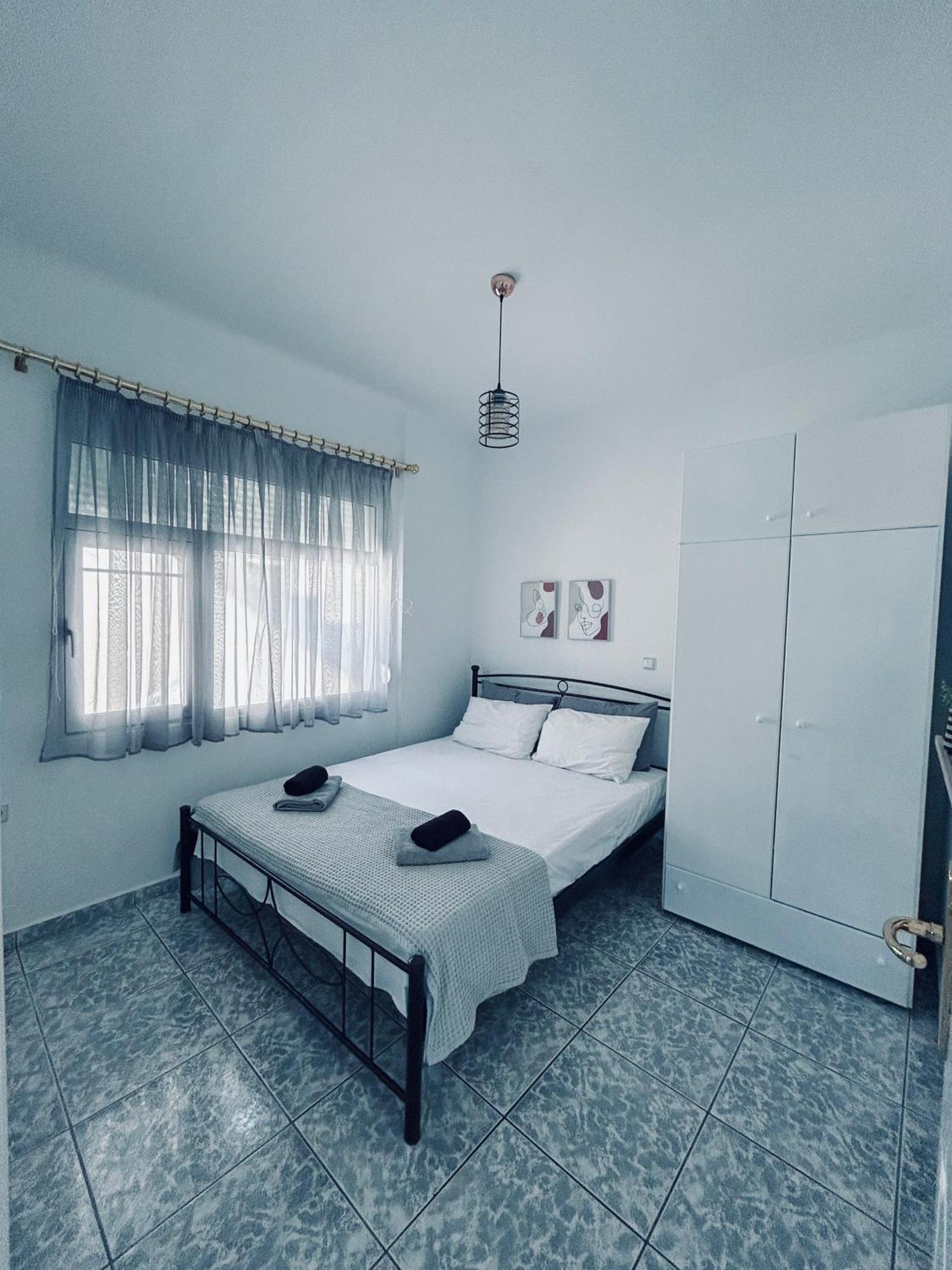 Coastline Apartment Néa Péramos Exteriér fotografie